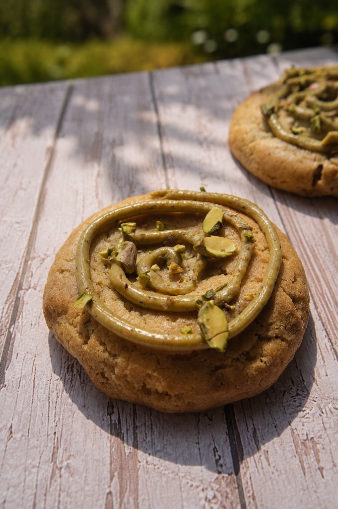 Galletas rellenas de pistacho